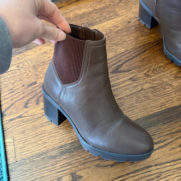 Naturalizer Verney Weatherproof Bootie, 6.5 - Picture 3 of 4